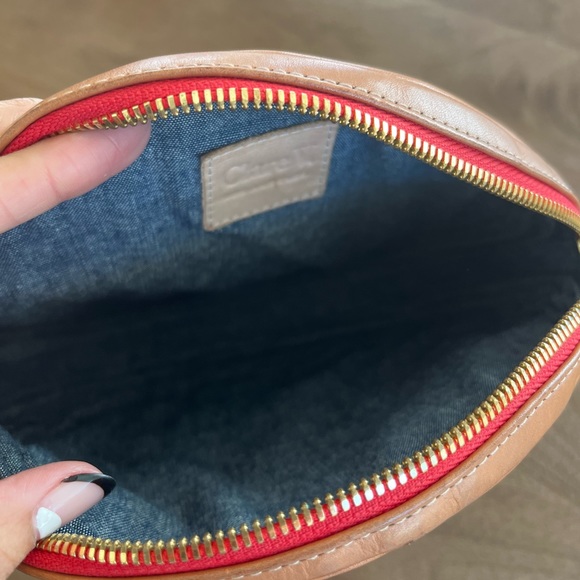 Clare V. x Cup Of Jo Circle Clucth - Picture 5 of 11